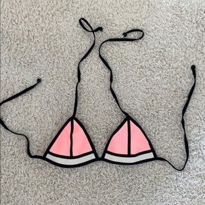 Triangl bikini top